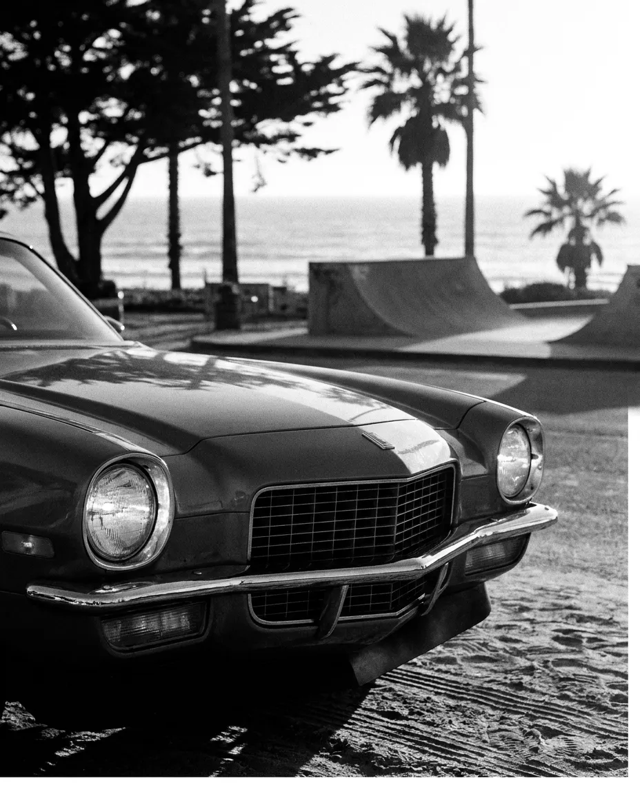 Calandre et phares de la Camaro, gros plan, Carmel-by-the-Sea, Dim 27 sept. 2026