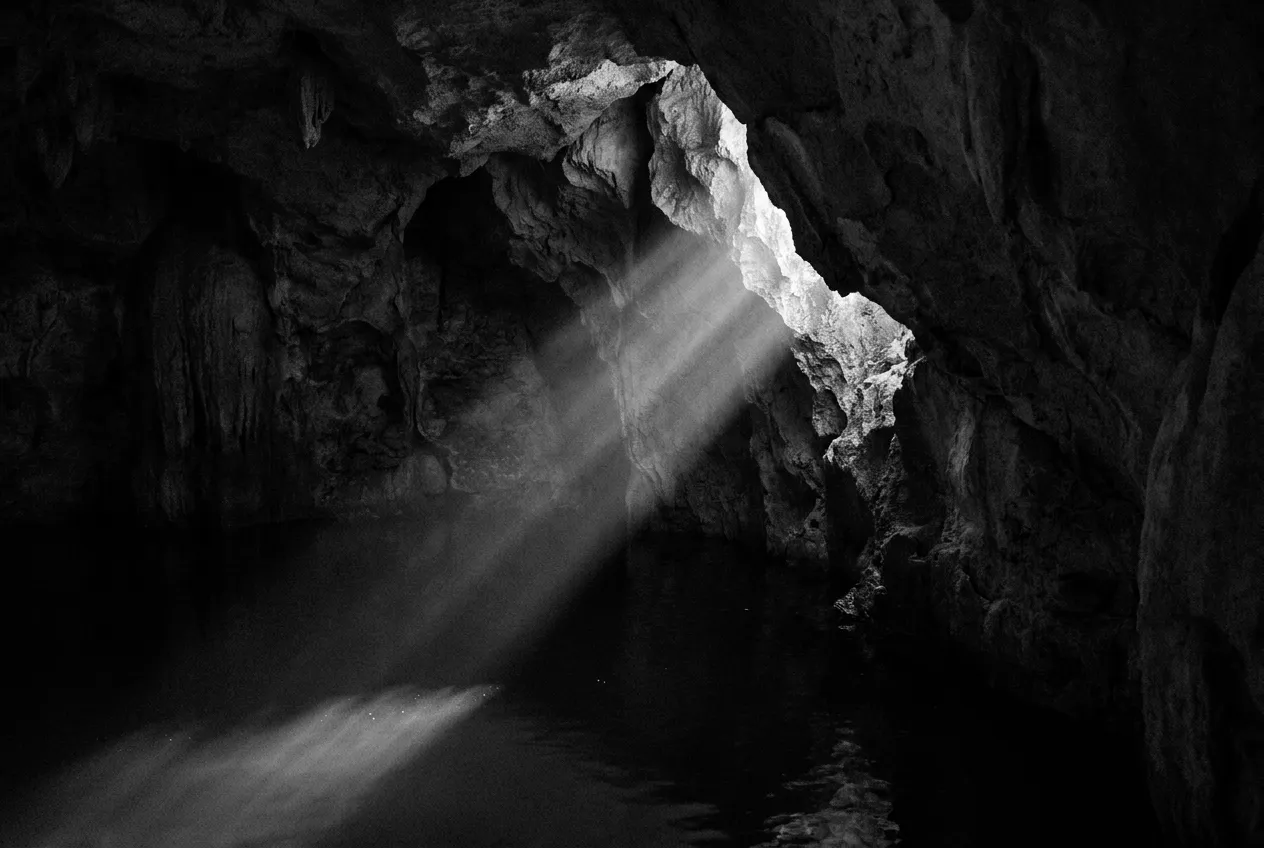 Le rai de lumière et la voûte du cénote, Cancún, Ven 2 oct. 2026