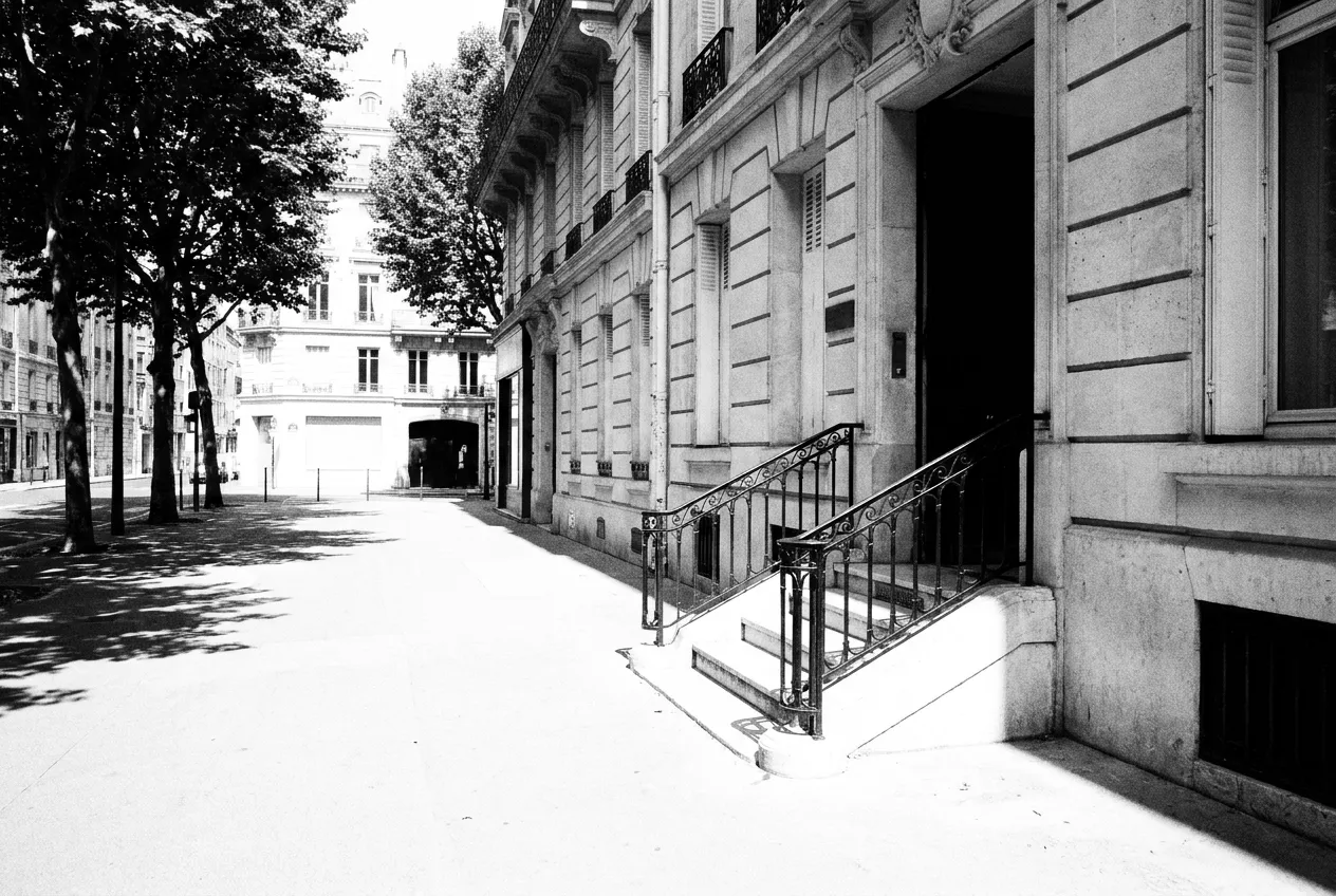 Les rues aux noms de capitales : Madrid, Lisbonne, Vienne, sans un passant, Quartier de l'Europe, Mer 12 août 2026